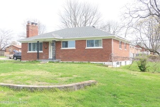 4618 St Rita Dr in Louisville, KY - Building Photo - Building Photo