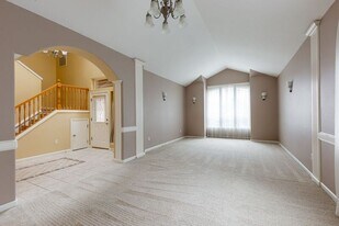 11528 SE Verns Way in Happy Valley, OR - Building Photo