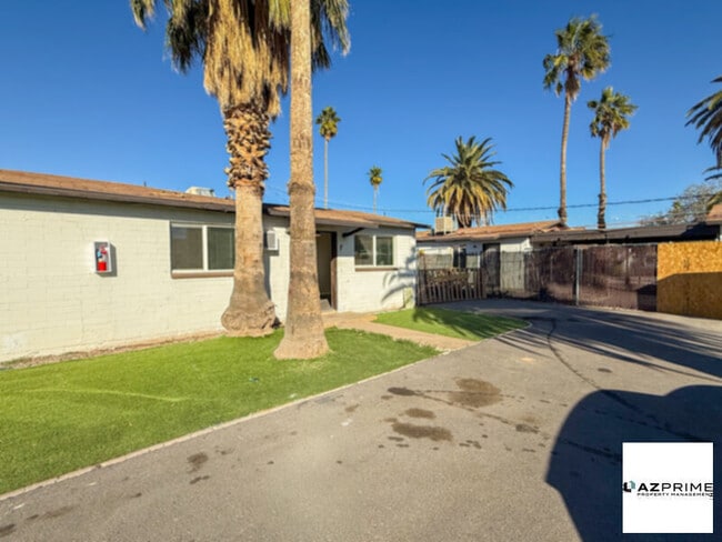 2 W Navajo Rd in Tucson, AZ - Building Photo - Building Photo