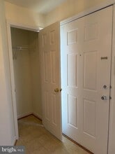 9068 Falcon Glen Ct in Linton Hall, VA - Building Photo - Building Photo