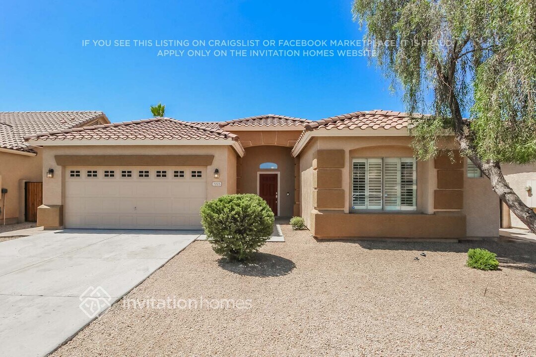 7025 W Beverly Rd in Phoenix, AZ - Building Photo