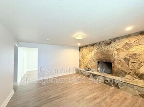 250 N 360 W in Clearfield, UT - Building Photo - Building Photo
