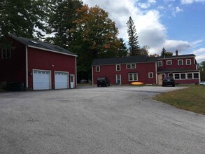 37 Whitehall Rd, Unit 3 in Hooksett, NH - Building Photo - Building Photo