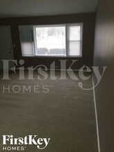 221 N High School Rd in Indianapolis, IN - Building Photo - Building Photo
