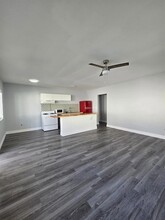 7725 Harding Ave, Unit 7 in Miami Beach, FL - Building Photo - Building Photo