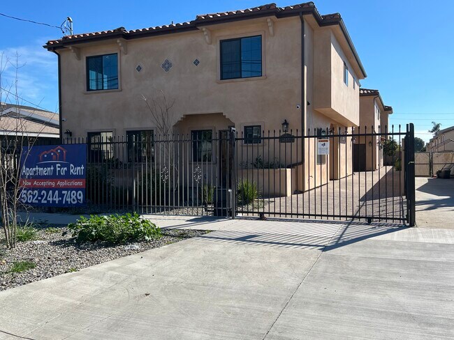 334 Stepney St in Inglewood, CA - Building Photo - Building Photo