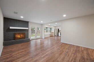 6305 Clubway Ln in Austin, TX - Building Photo - Building Photo