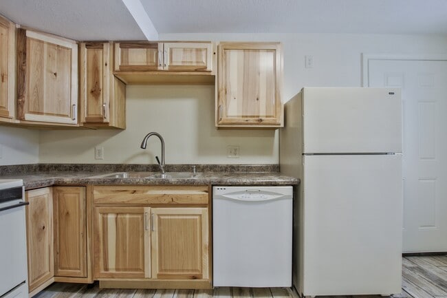 724 Laramie St in Manhattan, KS - Building Photo - Building Photo