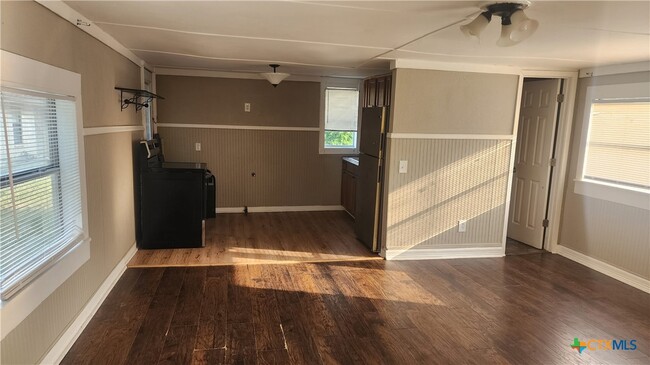 206 E Reagan Ave in Copperas Cove, TX - Building Photo - Building Photo