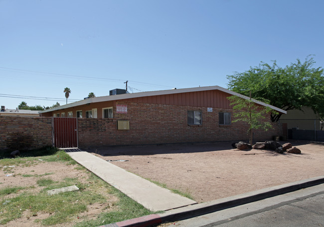 507 S Hall in Mesa, AZ - Building Photo - Building Photo