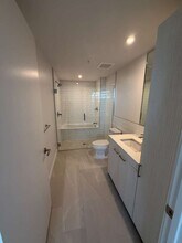 79 NW 31st St, Unit B21 in Miami, FL - Foto de edificio - Building Photo