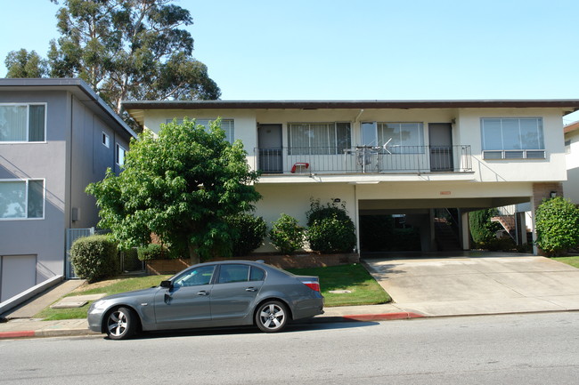 141 S Magnolia Ave in Millbrae, CA - Building Photo - Building Photo