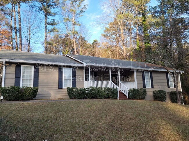 4440 Amy Rd in Snellville, GA - Foto de edificio - Building Photo