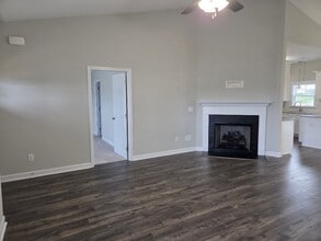 210 Dunbar Hl Dr in Fremont, NC - Building Photo - Building Photo