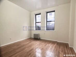 536 Fort Washington Avenue in New York, NY - Building Photo - Interior Photo