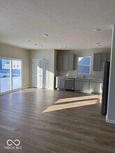 3846 Riverstone Dr in Whitestown, IN - Building Photo - Building Photo