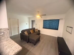 241 NW 34th Terrace, Unit 1 in Miami, FL - Building Photo - Building Photo