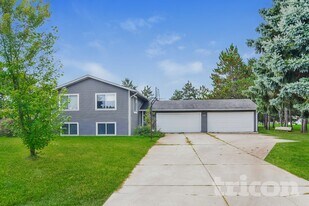 14307 89th St NE in Otsego, MN - Building Photo