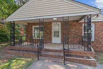 61 Carver St in Wellford, SC - Building Photo - Building Photo