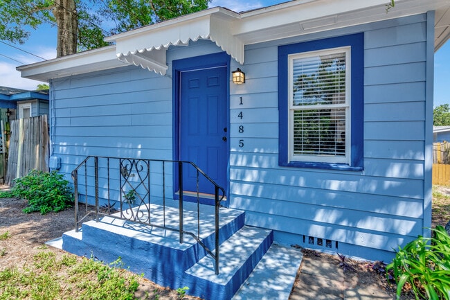 1485 Hamlet Ave in Clearwater, FL - Foto de edificio - Building Photo