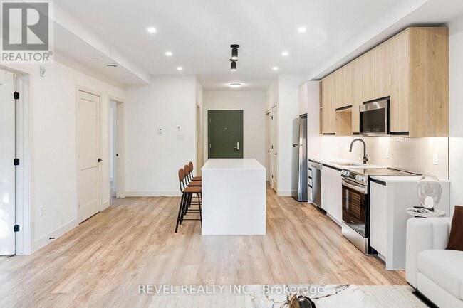 property at 4390 Hillview Dr