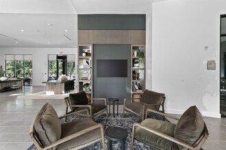 11830 Buckfield Cir, Unit SI ID1290656P in Jacksonville, FL - Foto de edificio - Building Photo