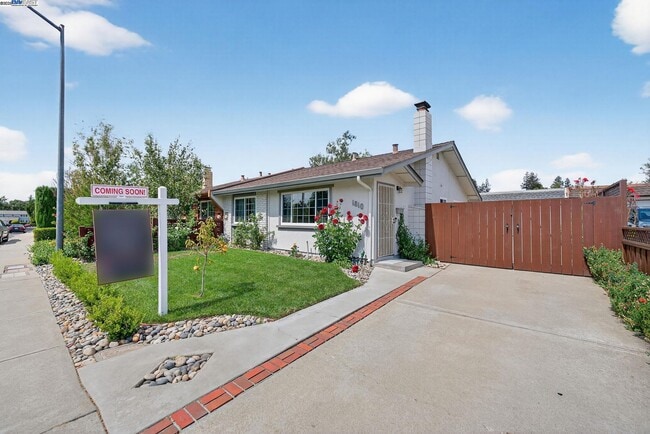 1810 Peary Way in Livermore, CA - Building Photo - Building Photo