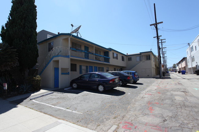 915 Arizona Ave in Santa Monica, CA - Building Photo - Building Photo