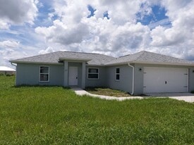120 N Cunningham Ave in Inverness, FL - Building Photo