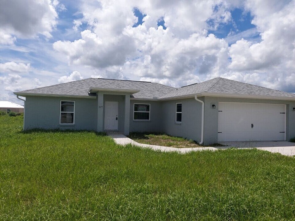 4274 E Maryland St in Inverness, FL - Building Photo