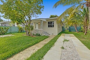 453 NW 82nd Terrace in Miami, FL - Building Photo
