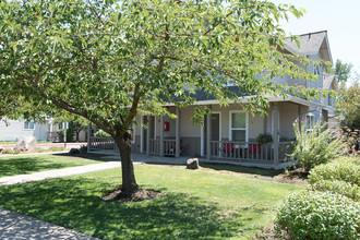 Rickreall Creek Apartments in Dallas, OR - Building Photo - Building Photo