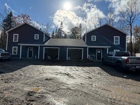 20 Pond Rd in Hampden, ME - Building Photo