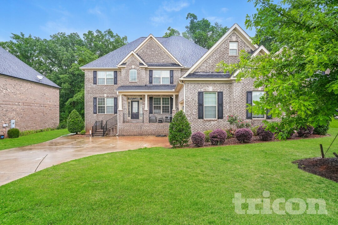 252 Langshire Dr in Mcdonough, GA - Building Photo