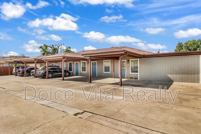 property at 400 N 38th St
