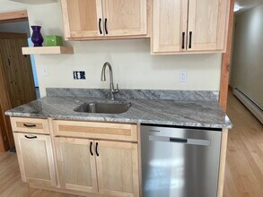 310 Wadleigh Falls Rd, Unit #3 in Newmarket, NH - Building Photo - Building Photo