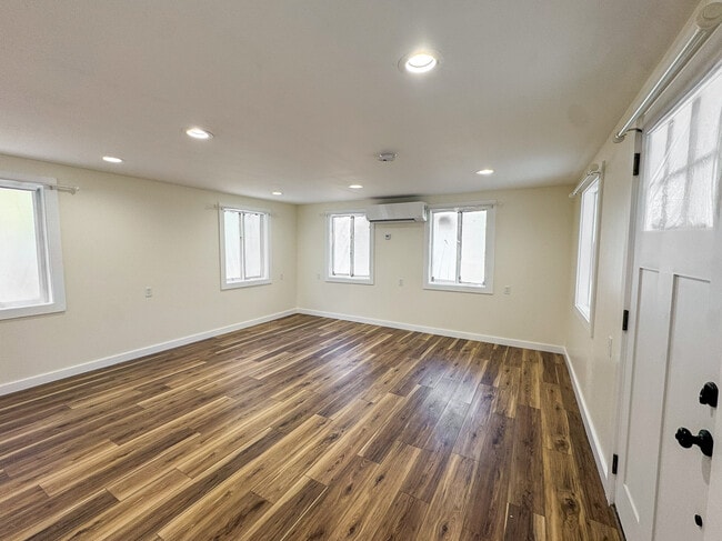 6071 N Shady Side Dr in Provo, UT - Building Photo - Building Photo