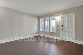 2709 Sullivant Ave in Columbus, OH - Building Photo - Building Photo