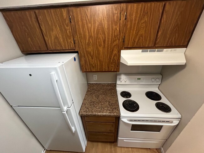 228 S Ivy Ln in Butler, IN - Building Photo - Building Photo