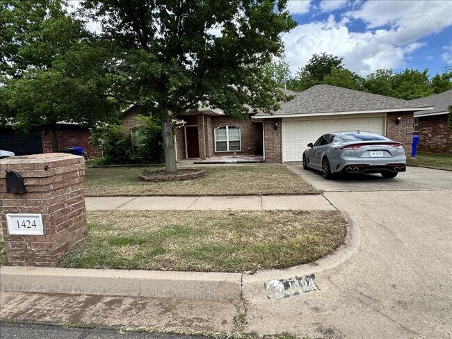 property at 1424 Teakwood Dr