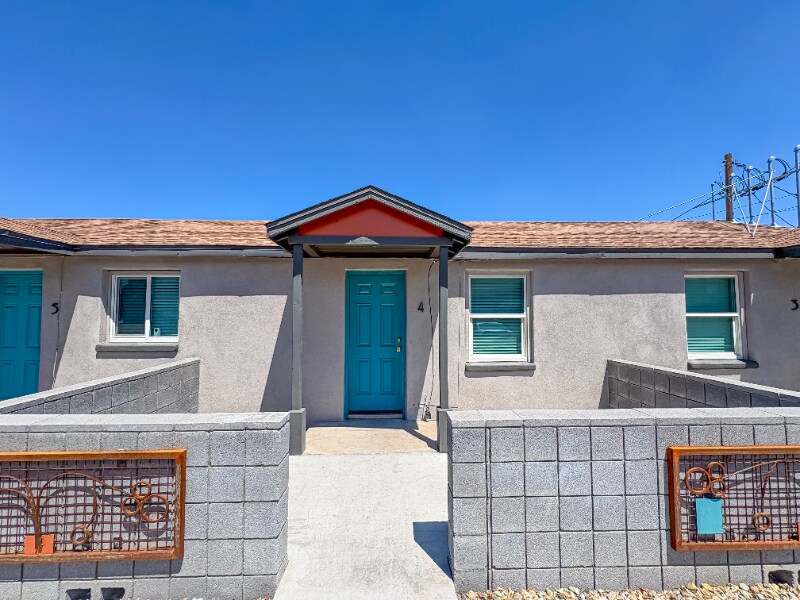 1110 E Highland Ave in Phoenix, AZ - Building Photo