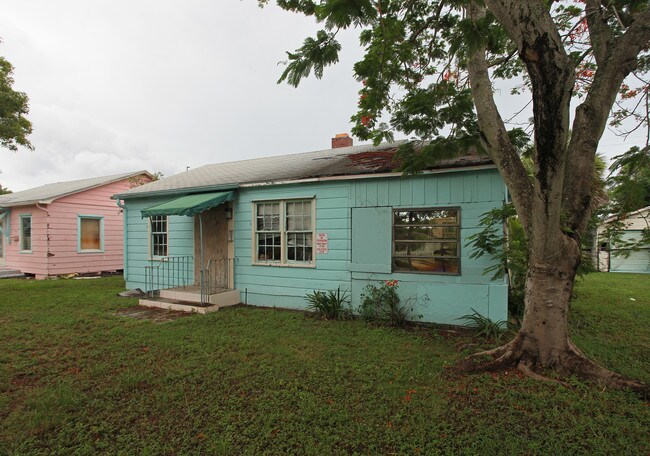 27-43 S Swinton Ave in Delray Beach, FL - Foto de edificio - Building Photo