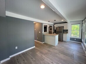 220 Maple Ave, Unit 1 in Saratoga Springs, NY - Building Photo - Building Photo