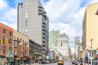 300 W 30th St in New York, NY - Foto de edificio - Building Photo