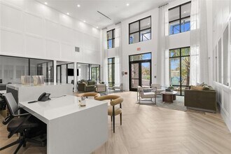 7210 Interbay Blvd, Unit B1 in Tampa, FL - Building Photo - Building Photo