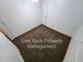 821 N Highland Ave in Ada, OK - Building Photo - Building Photo