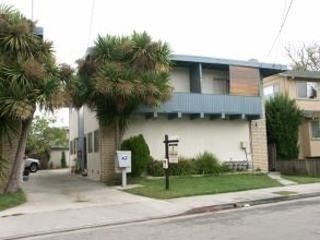 133 Walti St in Santa Cruz, CA - Foto de edificio - Building Photo