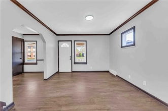 135 W Bagley Rd in Berea, OH - Building Photo - Building Photo