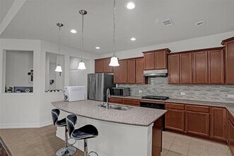 208 Copper Canyon Dr in Lewisville, TX - Building Photo - Building Photo