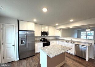 140 Olga Dr in Martinsburg, WV - Building Photo - Building Photo